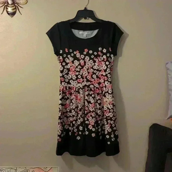 Lauren Conrad, size 8, pink flowers on black - Picture 2 of 4